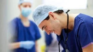 Plastic surgeon vs. cosmetic surgeon: What’s the difference